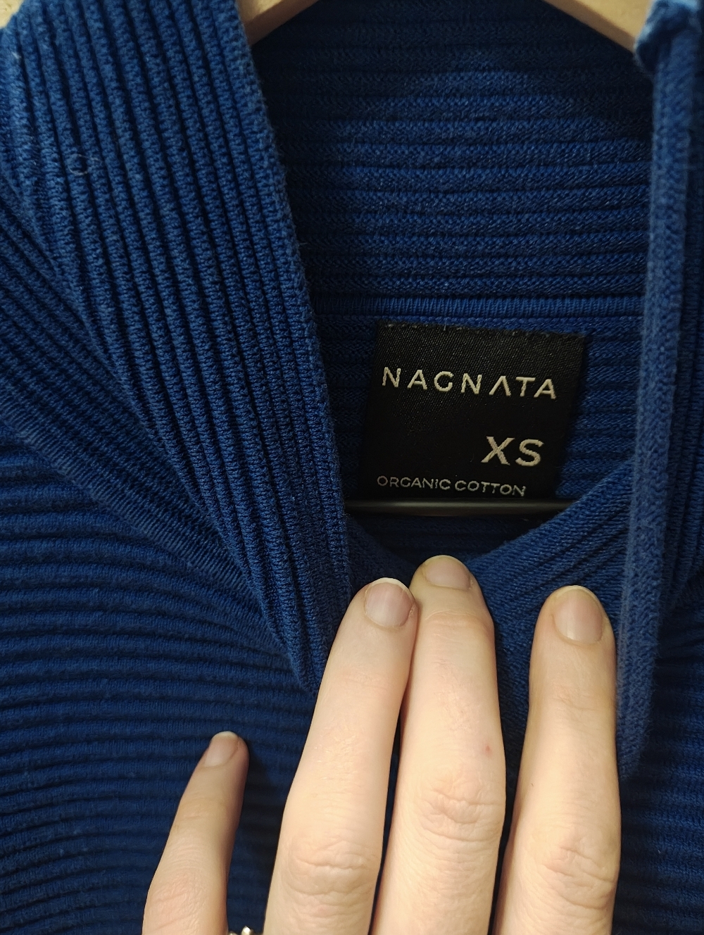 Nagnata Sweater - Picture 2 of 3